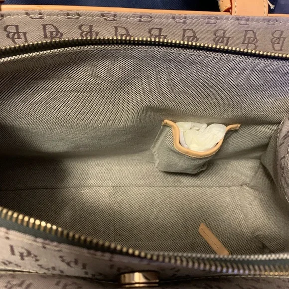 BNWT Dooney & Bourke Buckle Satchel 👜 Authentic Rare - Picture 10 of 10